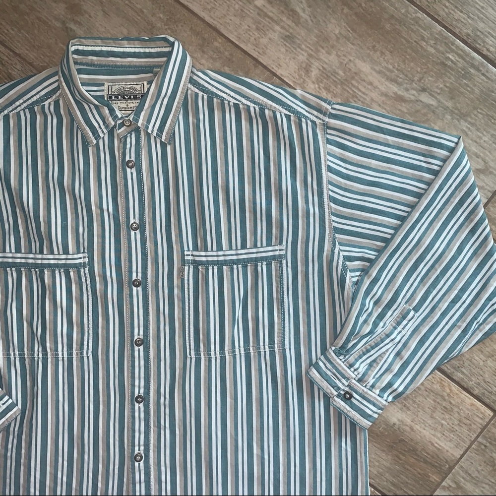 Vintage 90s Levi’s vertical stripe button down EVC